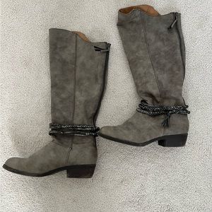 Woman’s boots
